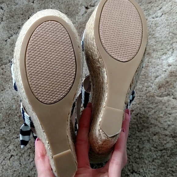 Zigi Soho Navy and white wedge - Picture 6 of 8